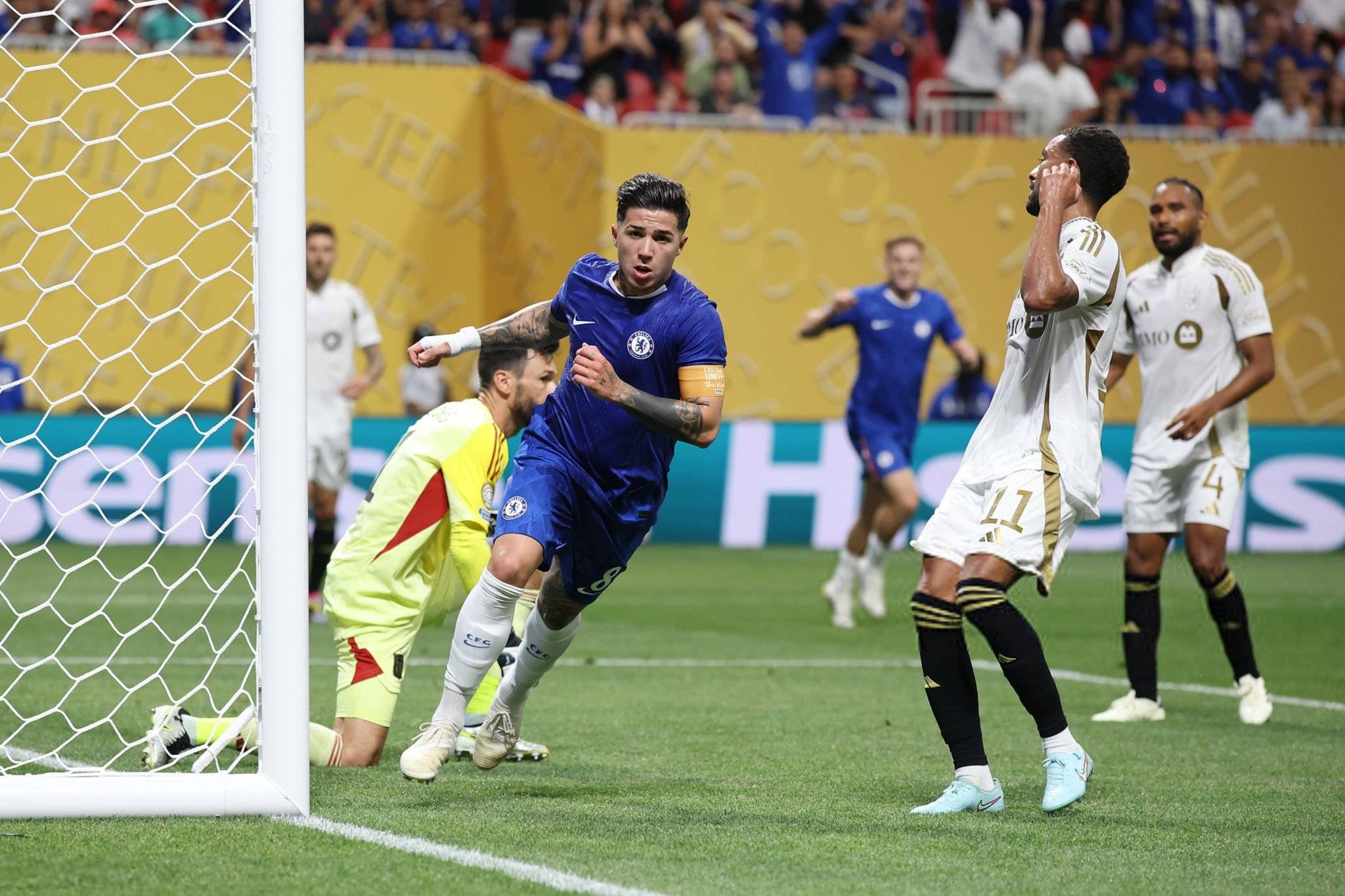 乌拉圭新援送出助攻，帮助球队获胜！