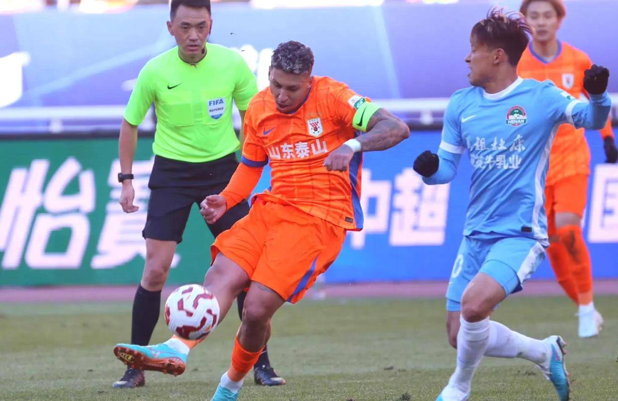 尼姆主场不敌对手,堪忧形势 尼姆主场不敌对手,堪忧形势