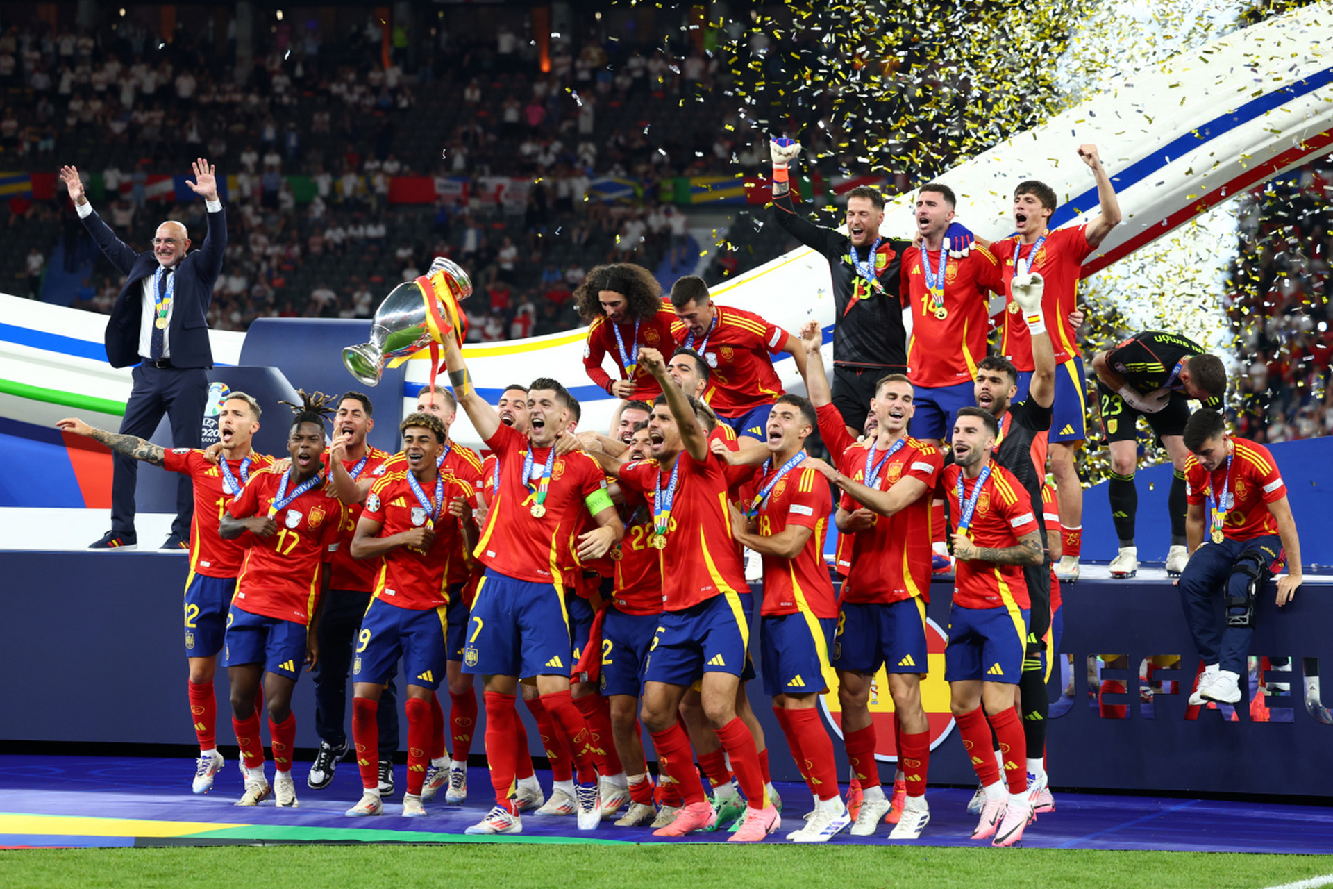 足球比赛在全球范围内引起轰动 足球比赛在全球范围内引起轰动