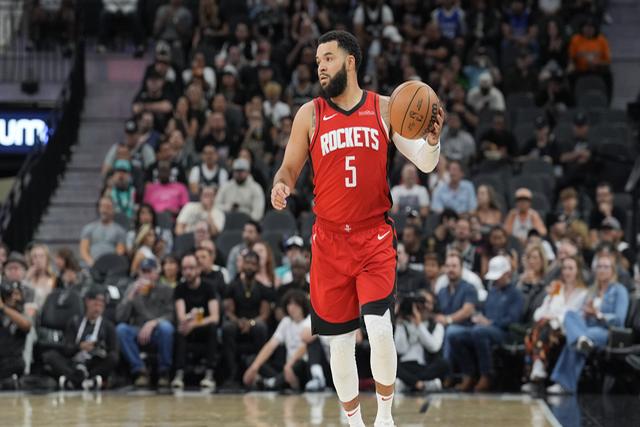 猛龙客场爆冷击败火箭，领跑东部