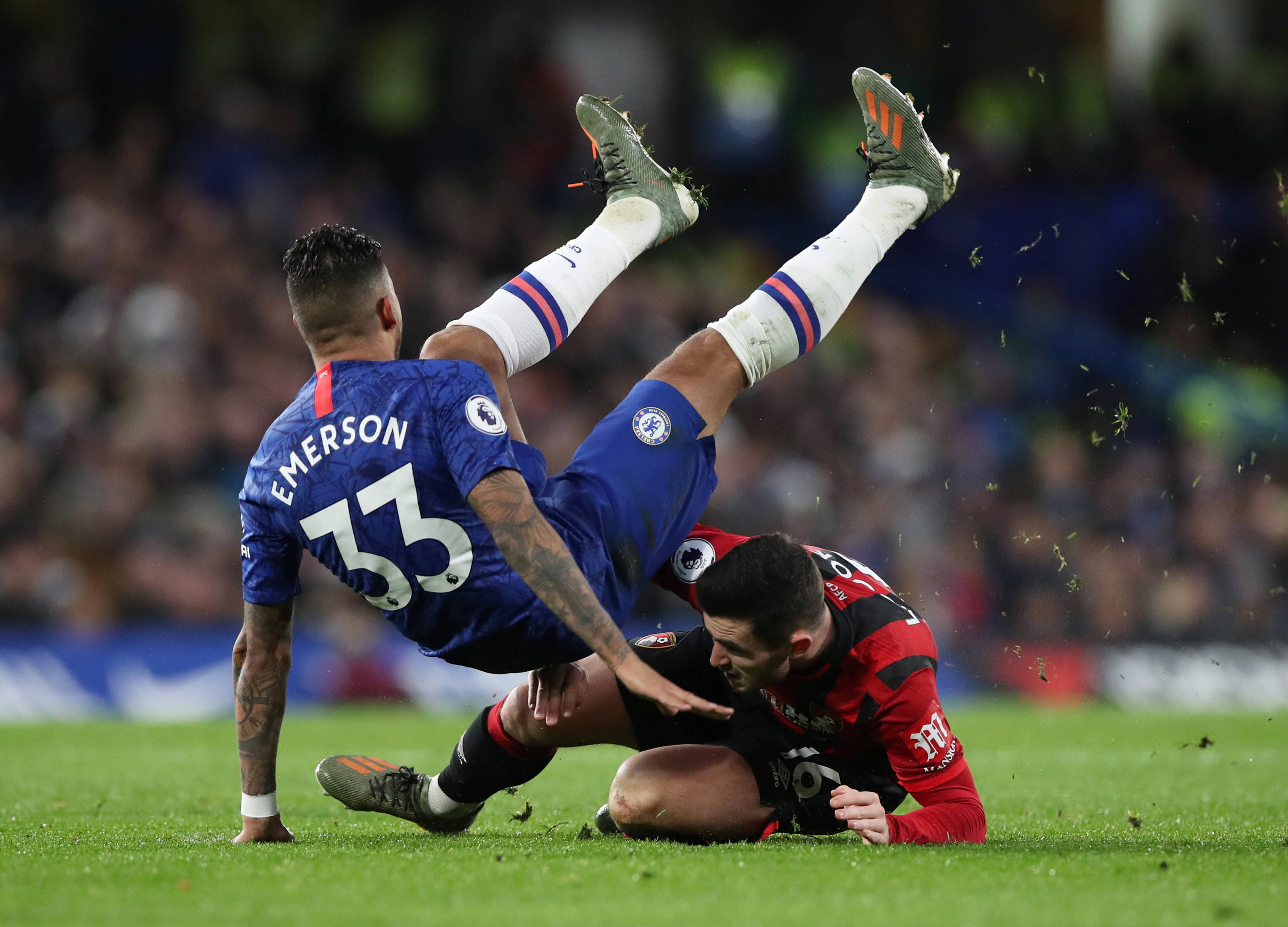 切尔西中场球员制造进攻机会取得胜利 切尔西中场球员制造进攻机会取得胜利