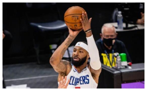 犹他爵士客场不敌太阳，莫瑞山因伤缺席比赛