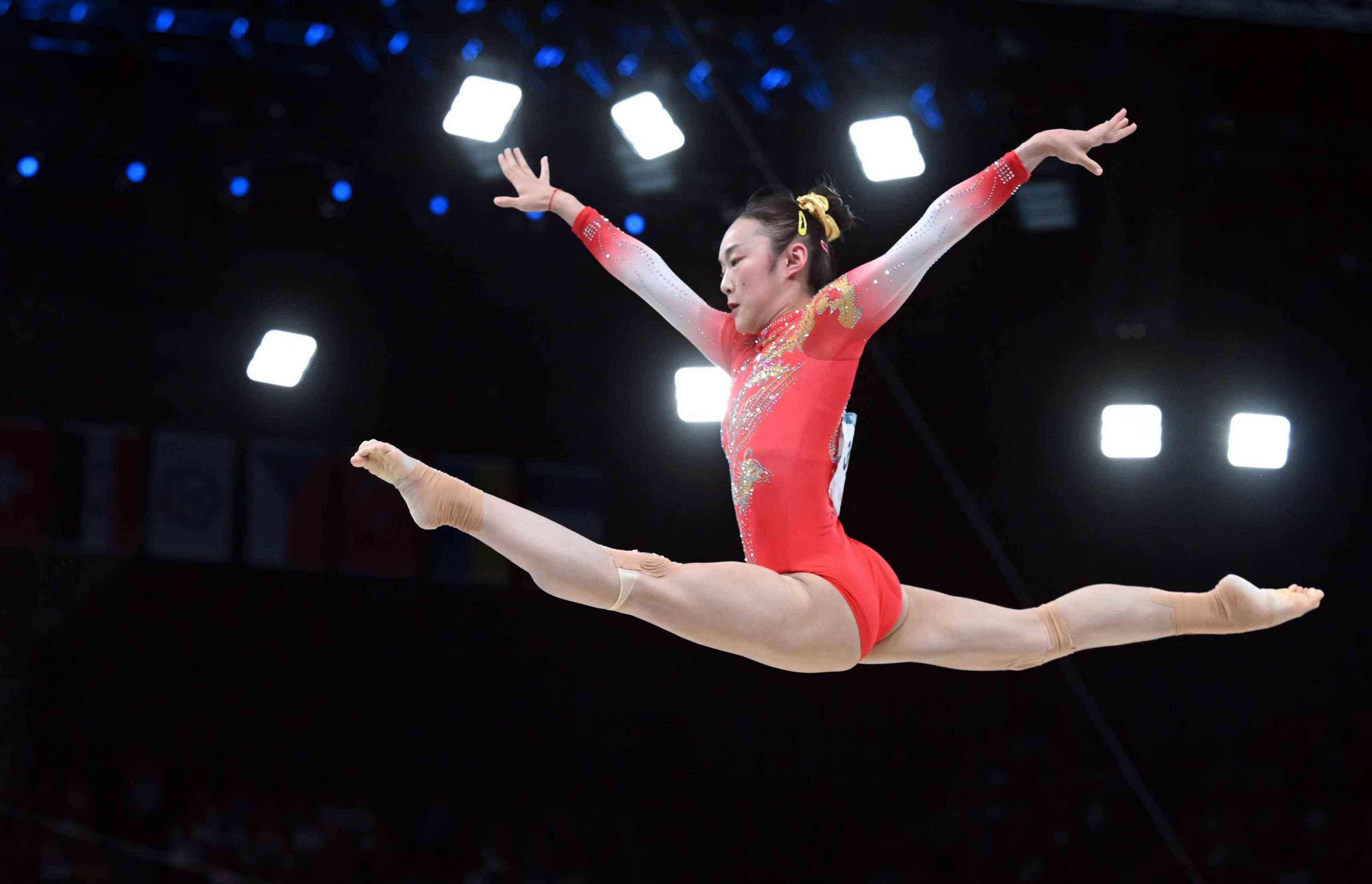 体操选手姿势优美,取胜速度惊人 体操选手姿势优美,取胜速度惊人