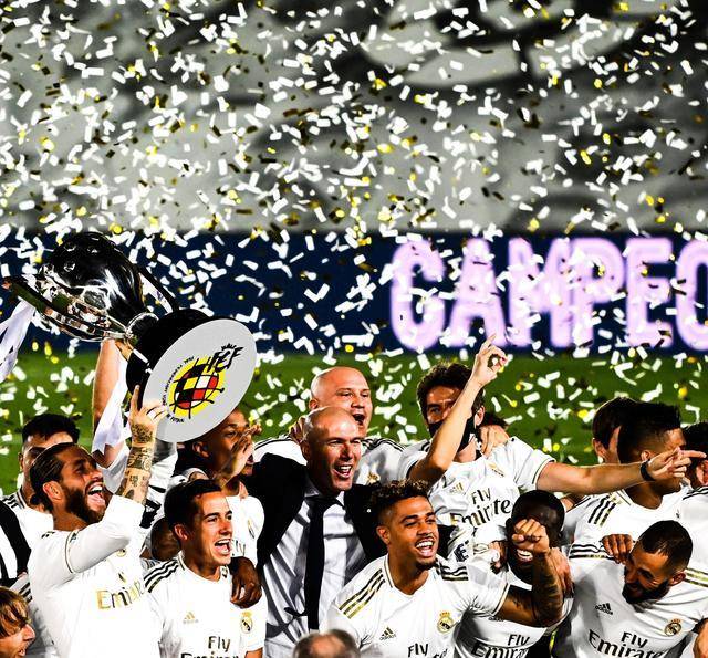 皇家马德里压倒性胜出,夺得欧冠冠军的简单介绍 皇家马德里压倒性胜出,夺得欧冠冠军的简单介绍