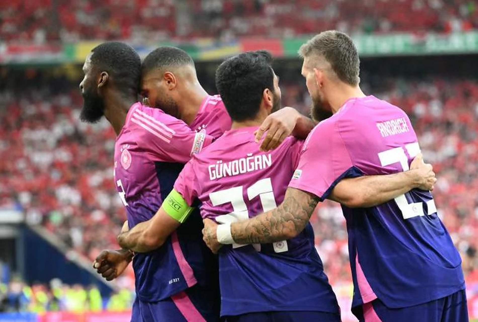 匈牙利国家队在激烈比赛中获得重要胜利的简单介绍 匈牙利国家队在激烈比赛中获得重要胜利的简单介绍