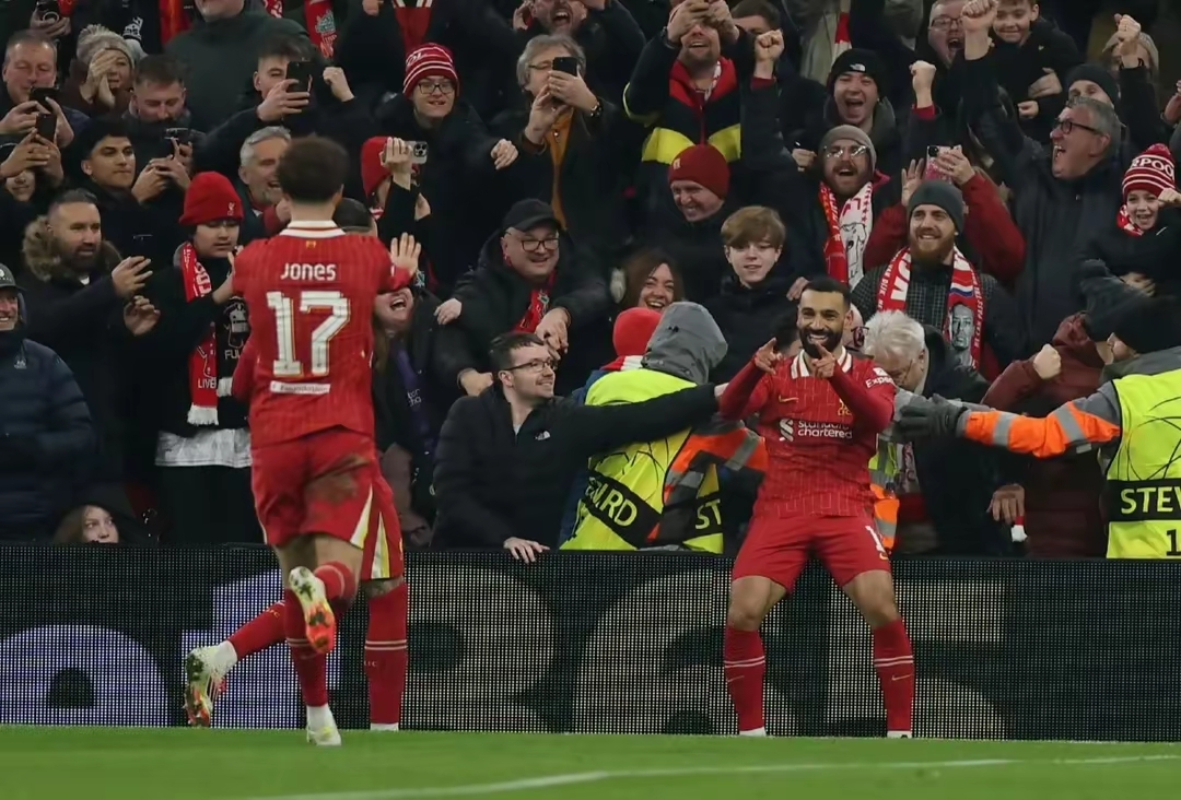 利物浦不敌强敌遭遇失利，榜首位置动摇不安