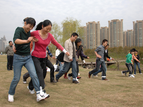 防守为王，团队默契如何铺陈