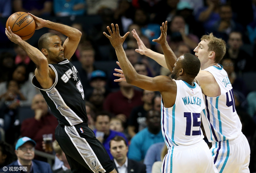 公牛队实现逆袭，以绝杀战胜黄蜂队