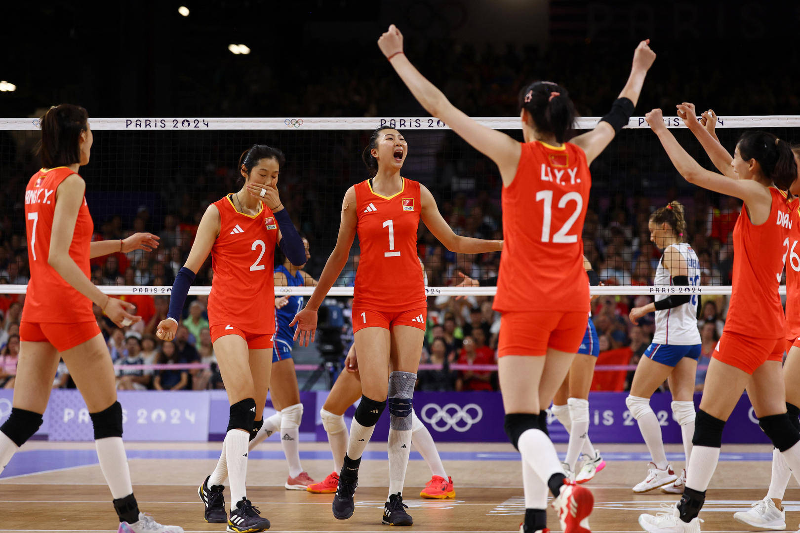 中国女排首战德国,以三局领先获胜 中国女排首战德国,以三局领先获胜