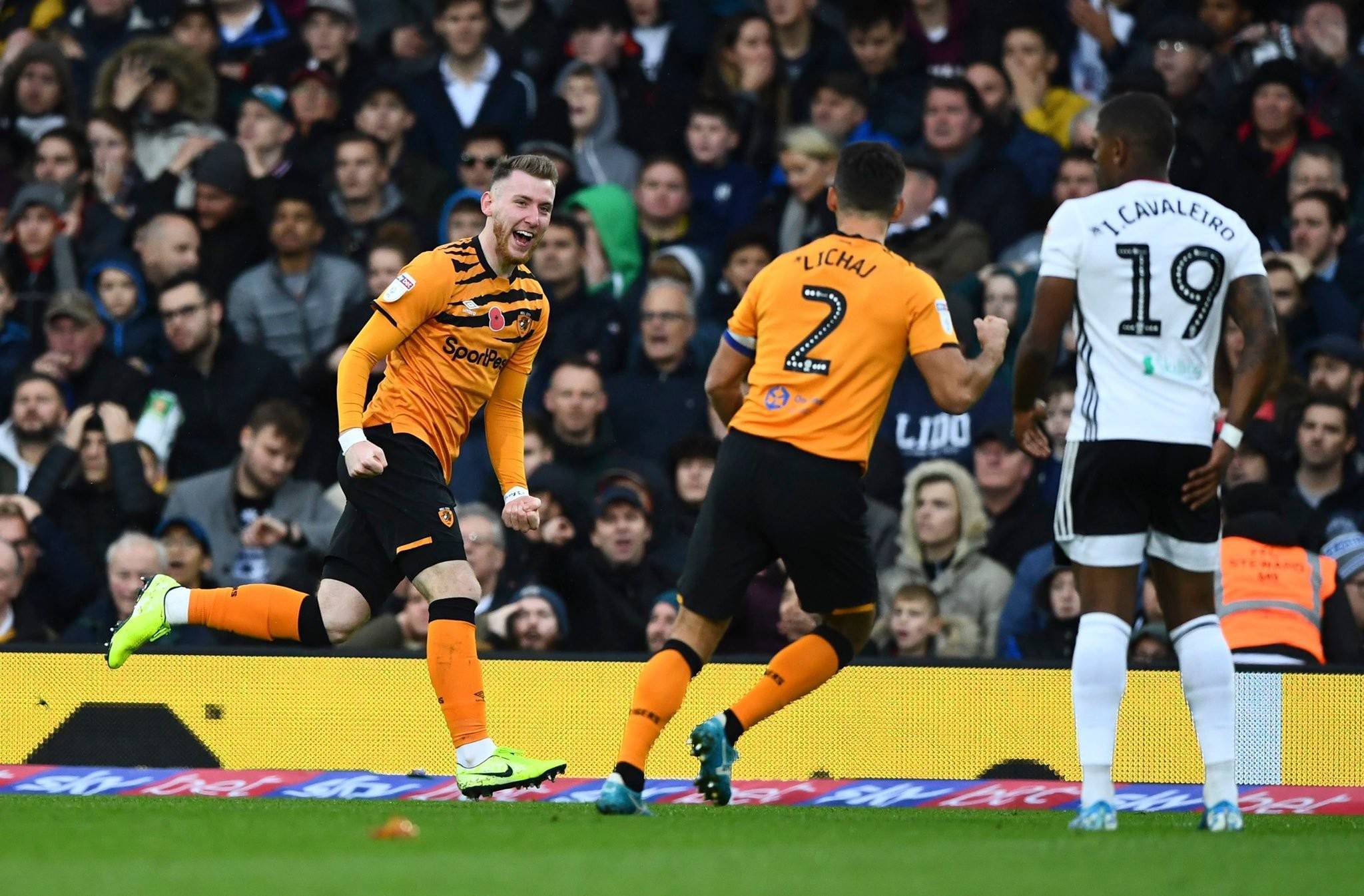 伯明翰城客场失利，积分榜位置恶化