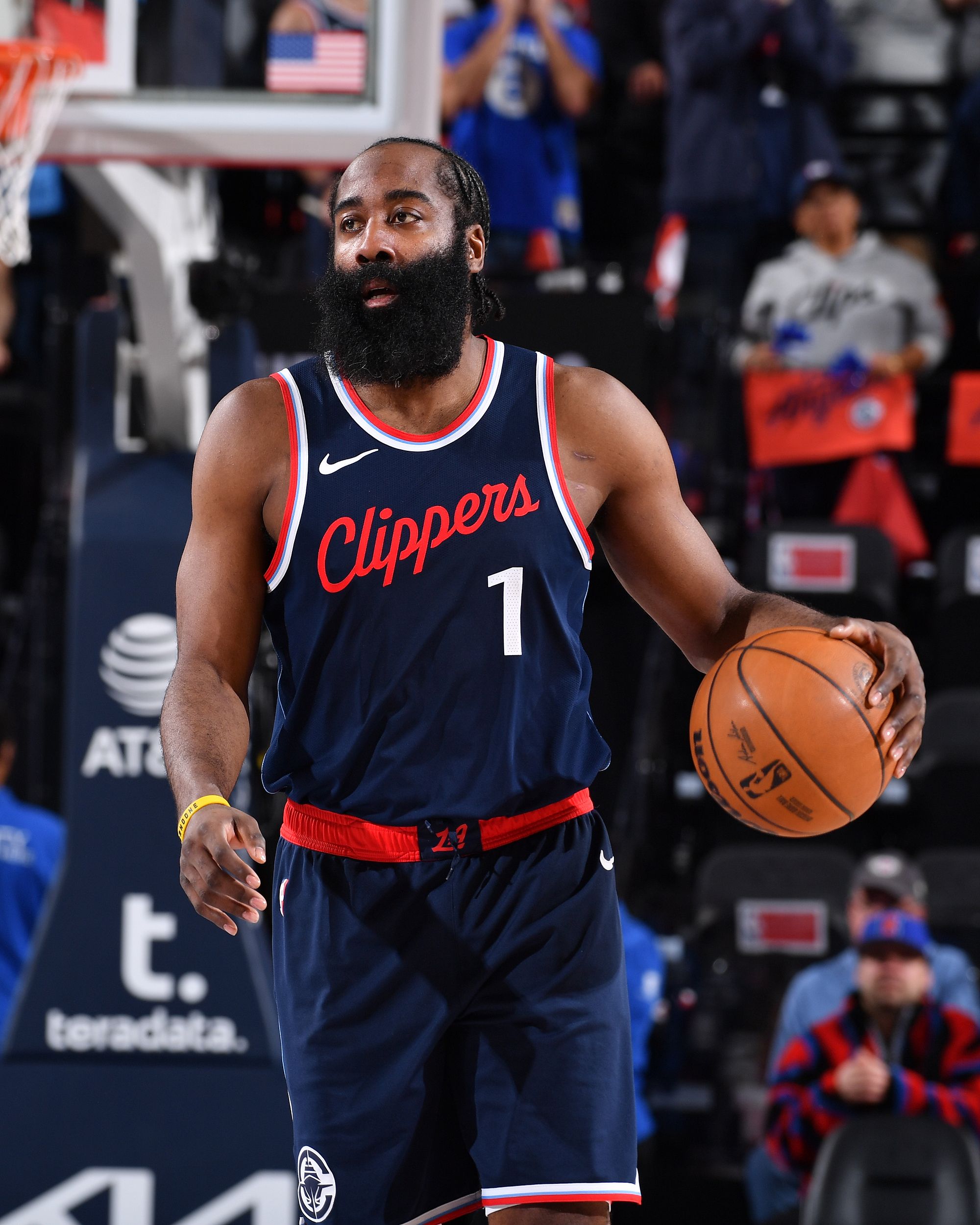 快船因伤缺席雷霆比赛