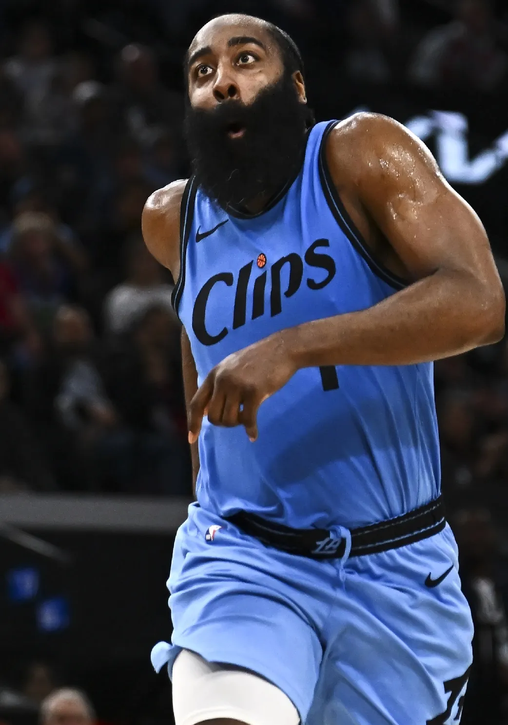 快船因伤缺席雷霆比赛