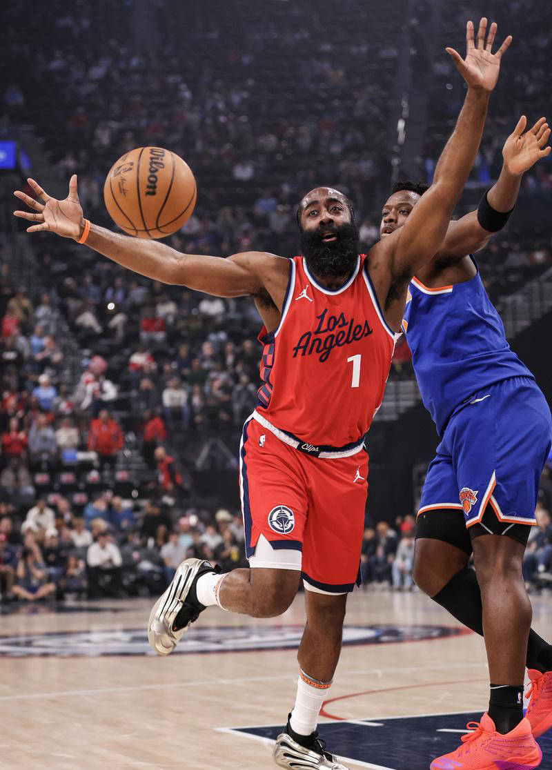 快船主场击败雷霆,实现七连胜 快船主场击败雷霆,实现七连胜