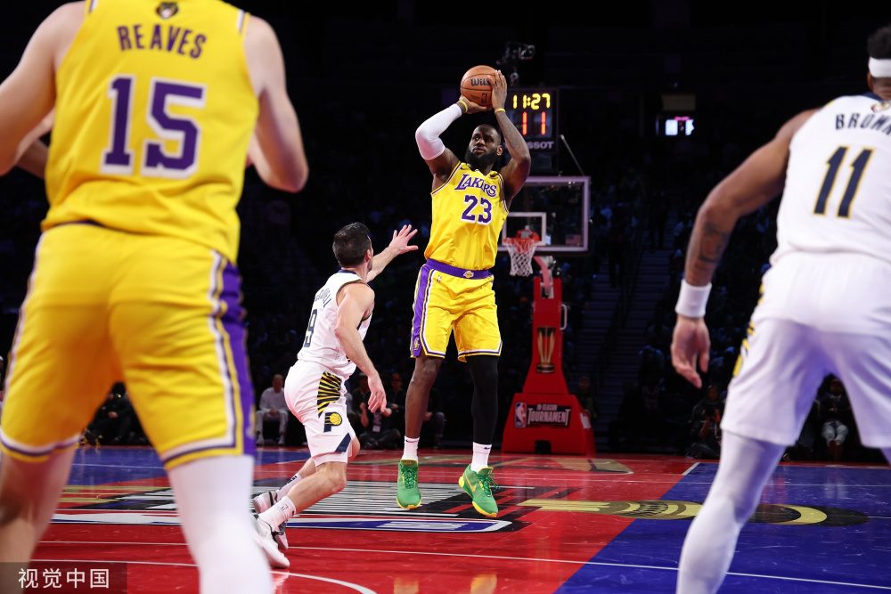 湖人擒下步行者,詹皇发挥抢眼 湖人擒下步行者,詹皇发挥抢眼