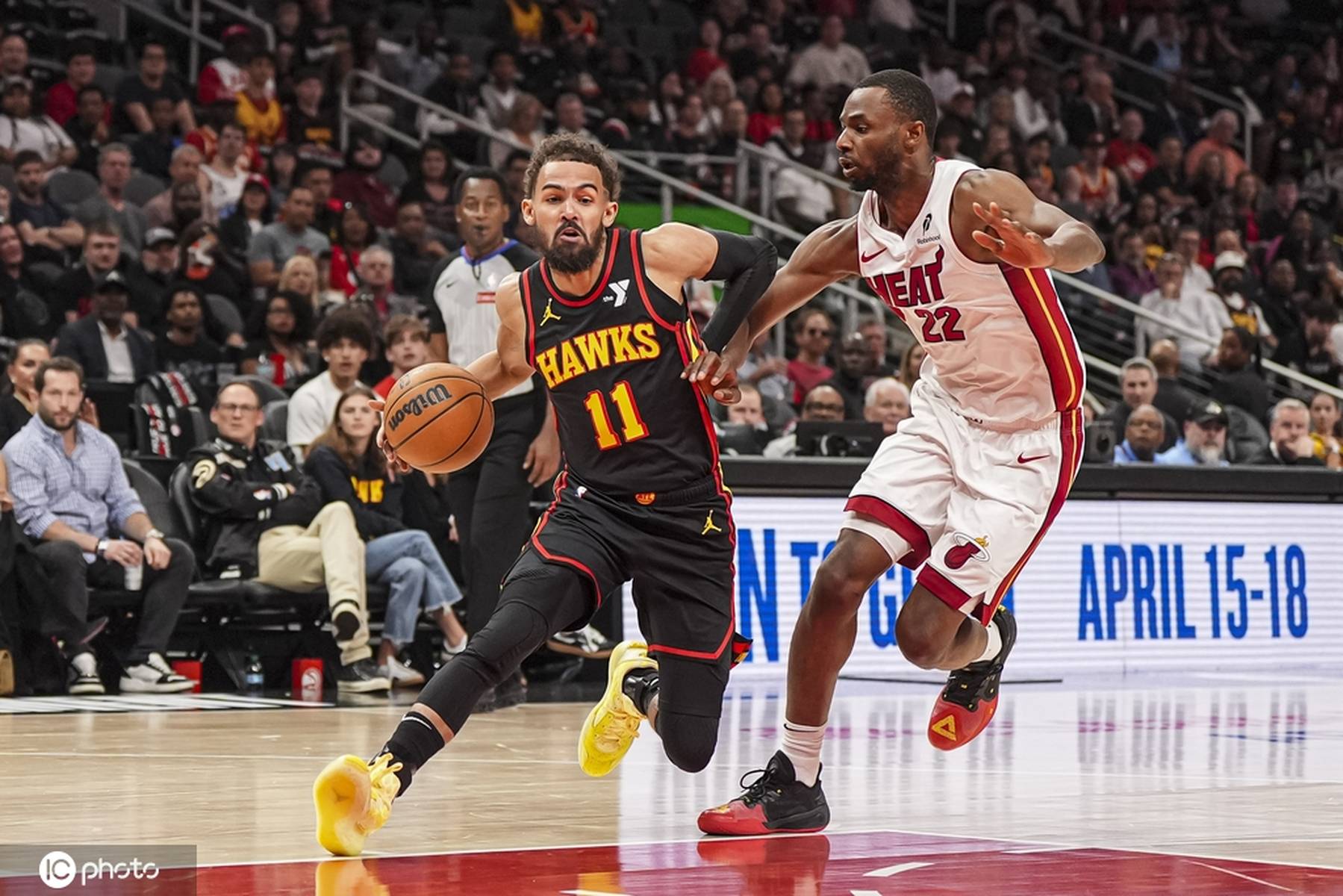 关于老鹰险胜热火，特雷杨砍下30+10的信息