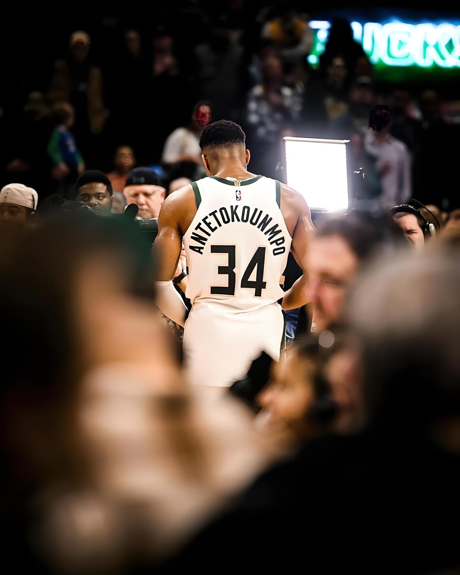 活塞主场惨败雄鹿，字母哥独得30分的简单介绍