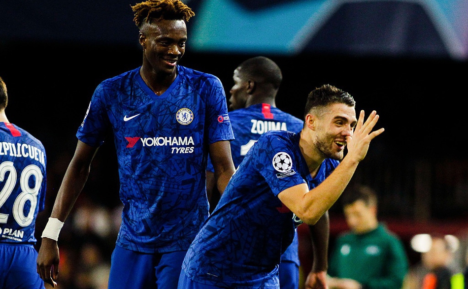 包含切尔西横扫国际米兰，戈麦斯高光表现的词条